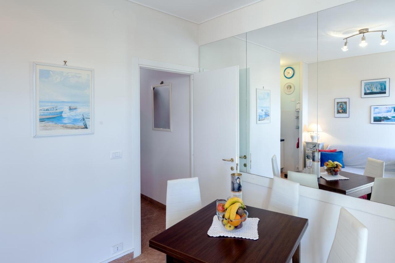110 - Casa Sole Vista Mare, In Centro 100 Metri Spiaggia Apartment Bordighera Exterior photo